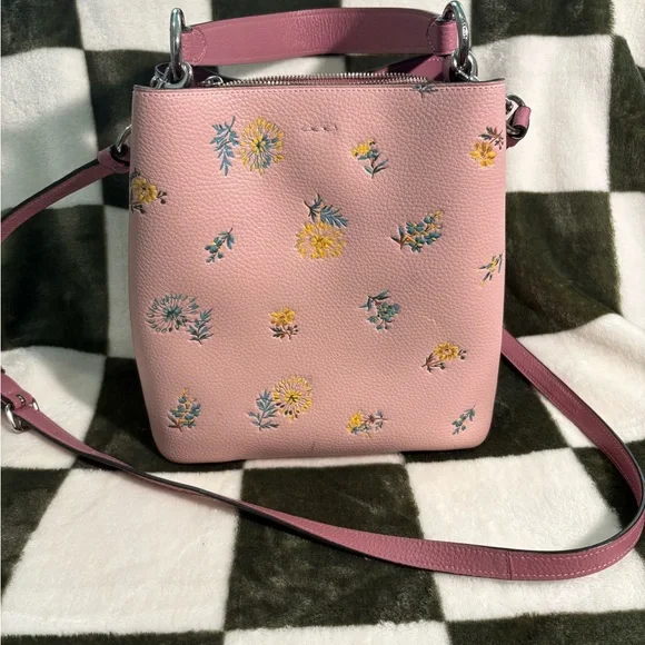 COACH Purse - Pink Small Town Bucket Bag With Dandelion Floral Print - Picture 2 of 4